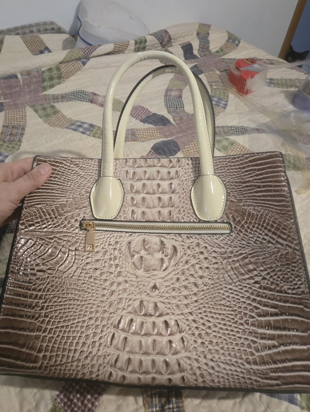 Women's Croc-Embossed Purse in Brown And Cream NWOT